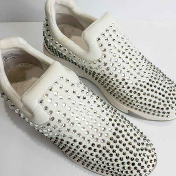 INC International Concepts Oneena Slip-on Sneakers White -10 - Picture 3 of 4